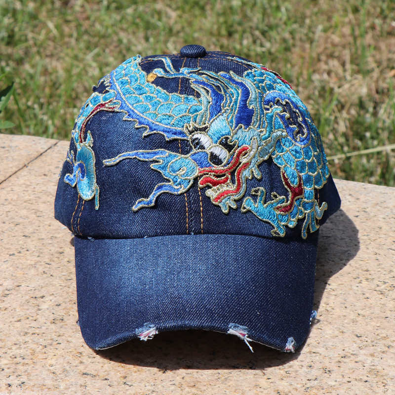 "National trend Yunnan ethnic style dragon pattern embroidered denim hat, spring and summer outing sun hat, retro baseball cap, Chinese style. Item Picture