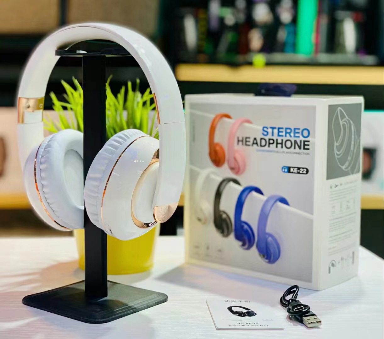 Y22 Bluetooth Headphones: A cross-border bestseller, wireless Bluetooth headphones for mobile phones, over-ear bass gift headphones factory details Picture