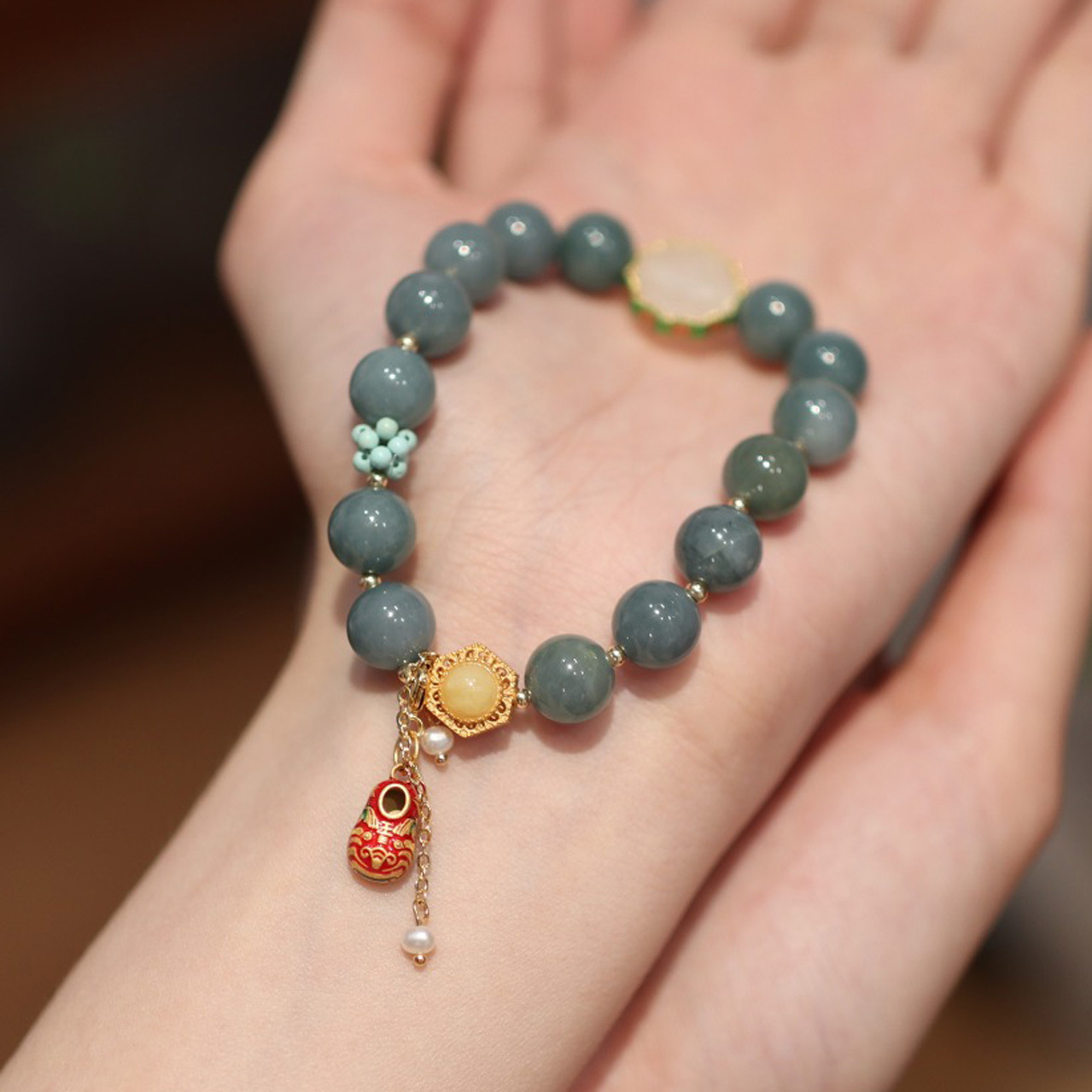 Natural blue water jade bracelet, white gold coin tiger-head shoes, amber bracelet, women's Instagram niche design sense bracelet, versatile details Picture