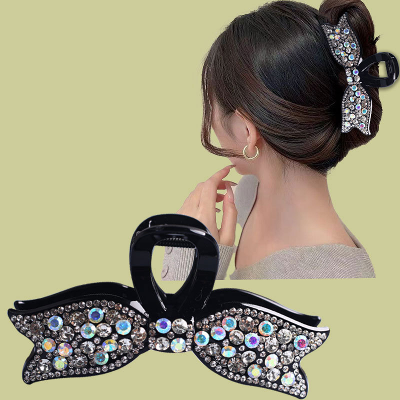 The new 13 cm cross-border best-selling product, the mom's water diamond claw machine, has a hair clip on the back of the head and is used for shopping and tying a ponytail details Picture