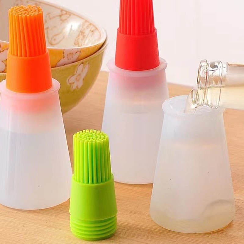 Wholesale Food Grade Oil Bottle Barbecue Brush With Graduated Silicone Kitchen Household Heat Resistant Brush Tool Bottle Application Scenario