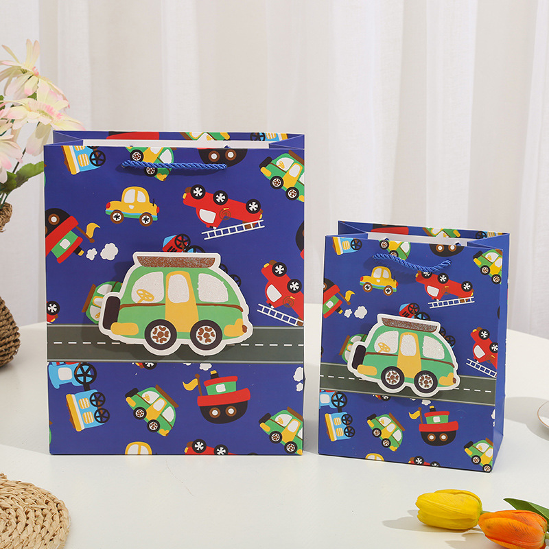 Cartoon car boy 3D patch powder gift bag, hand-held bag, gilded powder paper bag, birthday return gift and souvenir Application Scenario