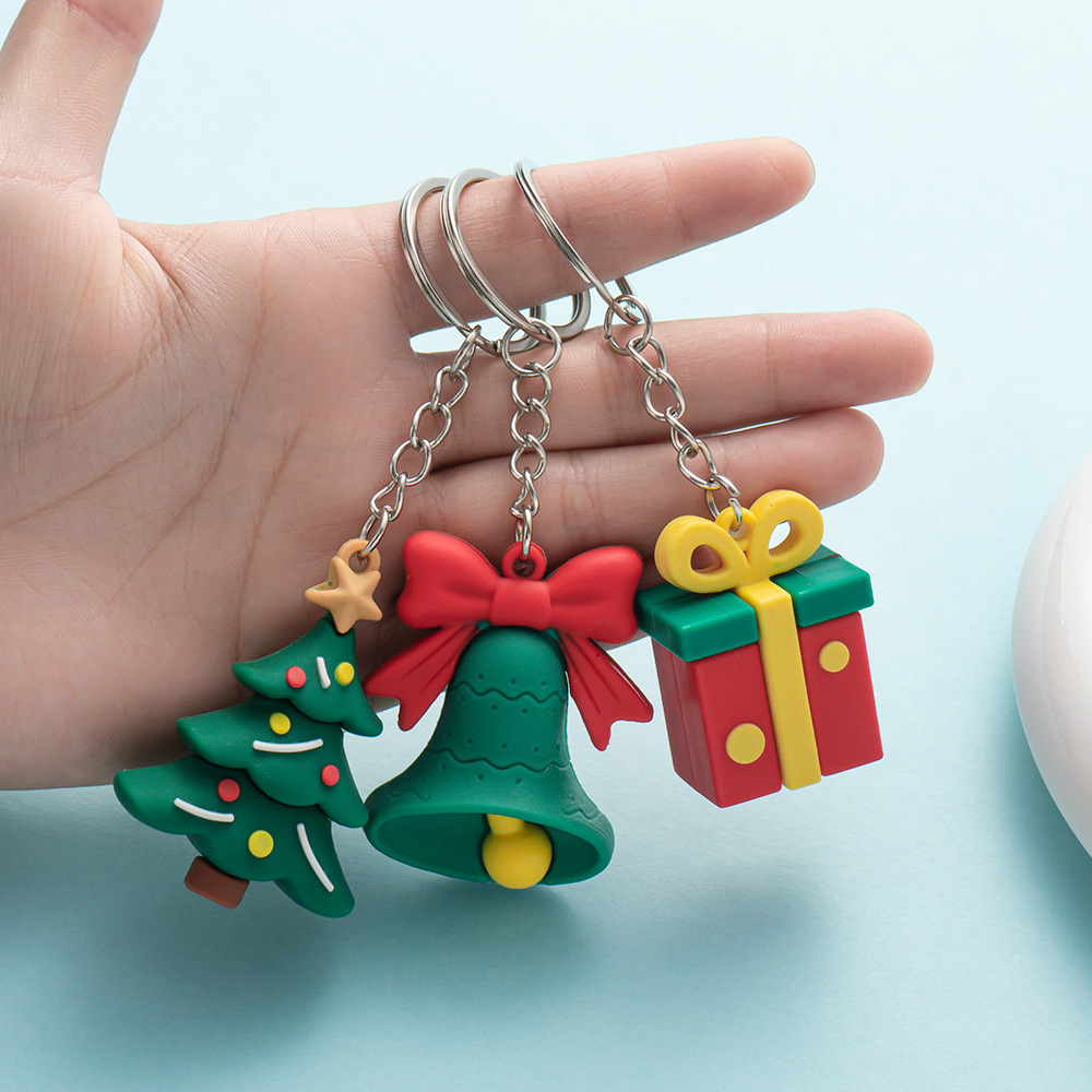 Christmas keychains, cute Christmas pendants, Santa Claus Christmas tree keychains, pendants, figurines, small gifts to be given Application Scenario