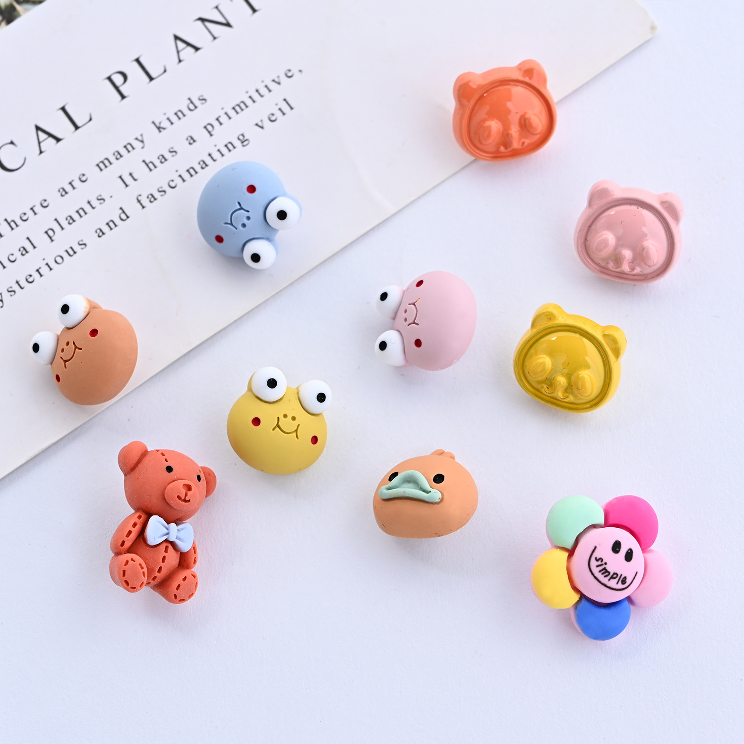 Cute colorful cartoon animal fruit buttons, children's shirts, sweaters, decorative buttons, versatile buttons for clothes Application Scenario