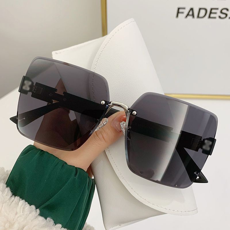 The new trendy Emma large-framed slimming sunglasses, frameless cut-edge sunglasses, and high-end street style glasses are in stock Application Scenario
