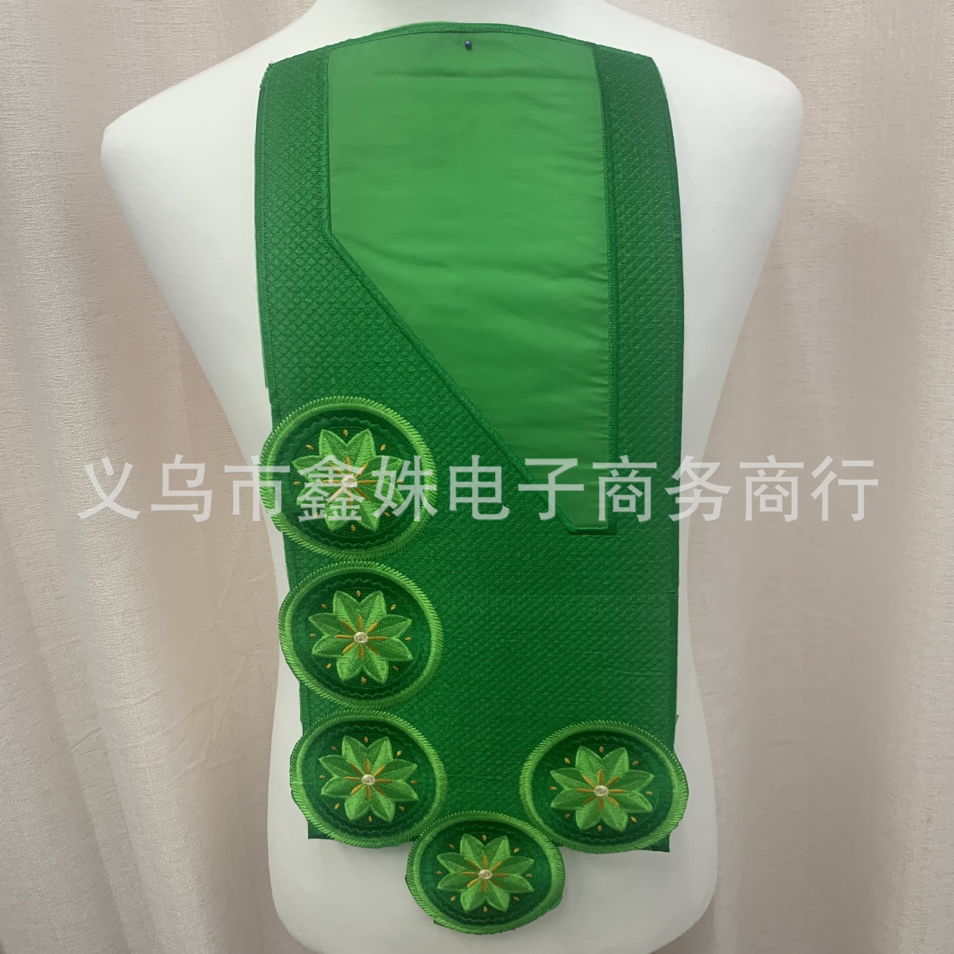 Embroidered circular collar, multi-color rectangular stage costume accessories in stock