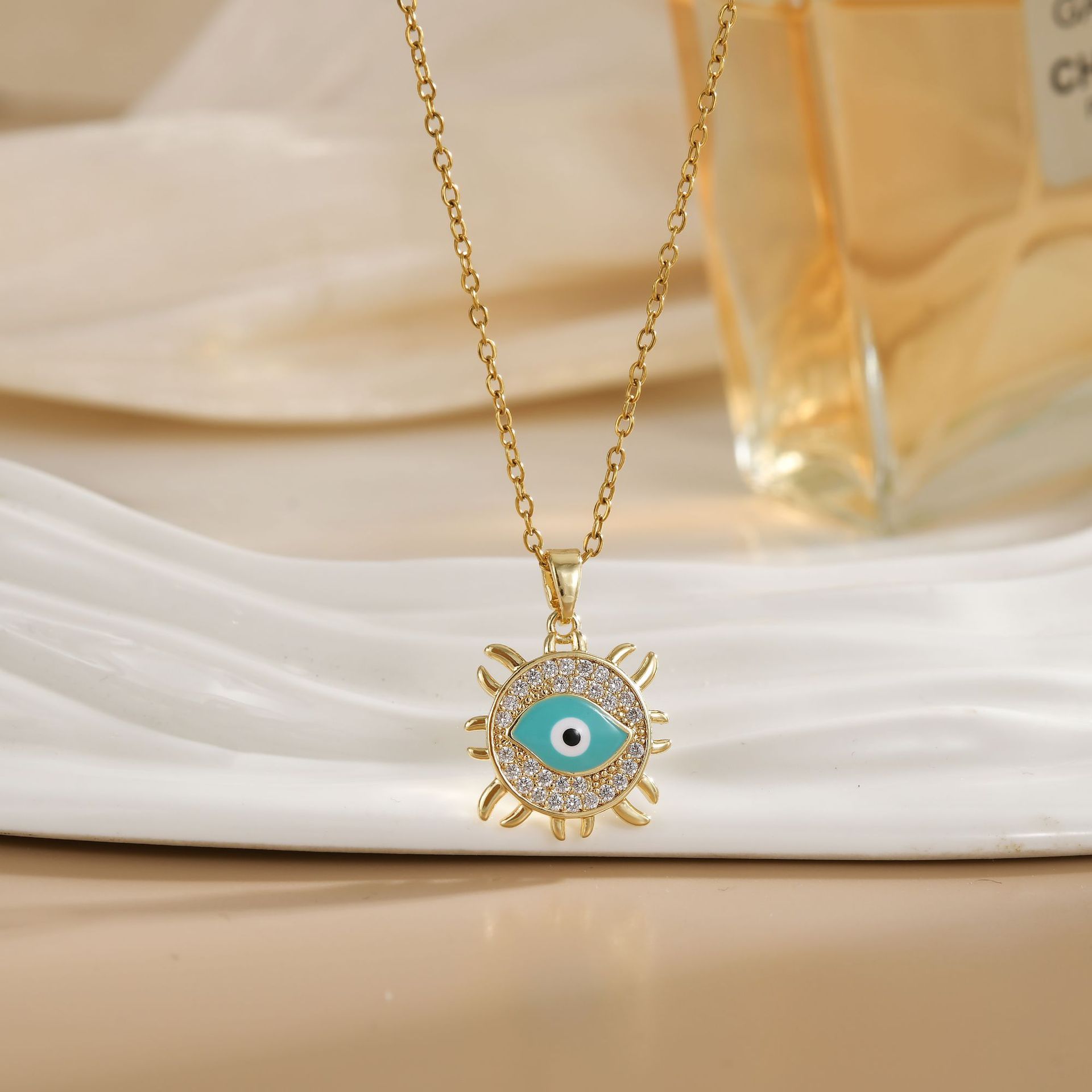 跨境亚马逊热卖钛钢项链女恶魔之眼吊坠小众感轻奢百搭锁骨链饰品详情40