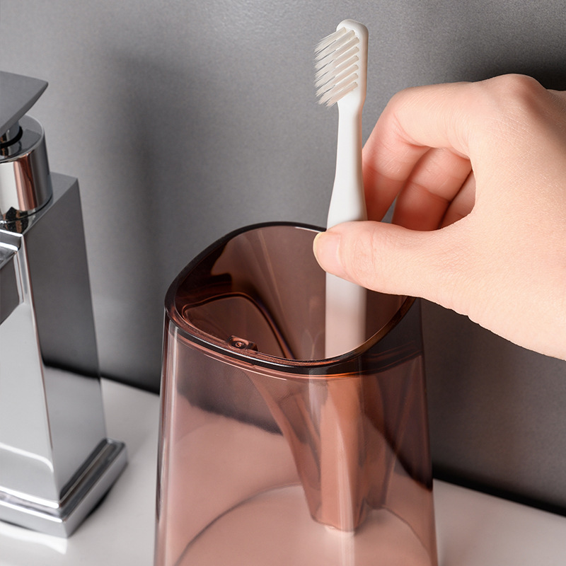 Creative socket tooth brushing cup, Japanese mouthwash cup, creative transparent toothbrush cup, couple tooth cups, simple tooth cylinder details Picture