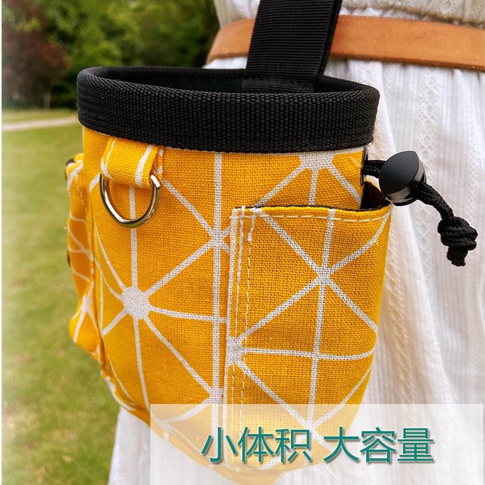 Portable pet outdoor snack bags, dog and cat training waist bags, pet outdoor supplies