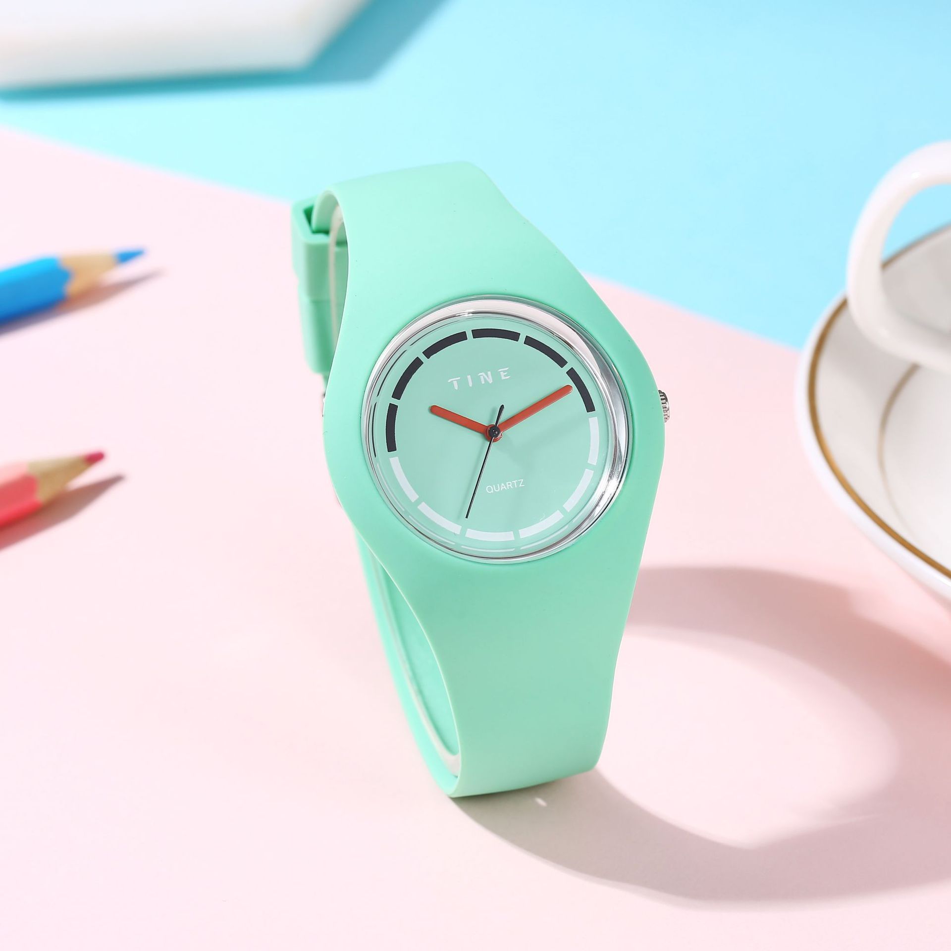 Cross-border female student watches, waterproof couples, versatile quartz watches, casual and simple watches, electronic watches, silicone watches Specification image