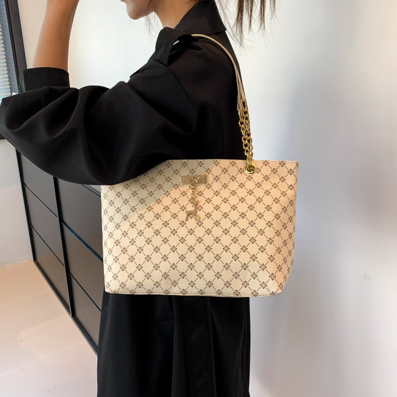 其他时尚女包实物图