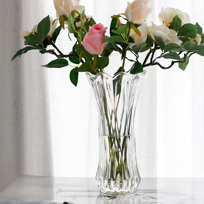 Manufacturer orders transparent glass vases, simple machine-pressed glass vases, wholesale living room ornaments, large vases Application Scenario