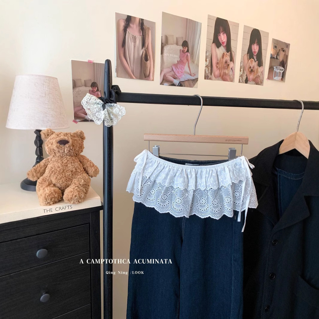 A white flower-patterned lace curtain for women in spring and summer, with a sweet ballet style and a bow strap, can be layered over a skirt Item Picture