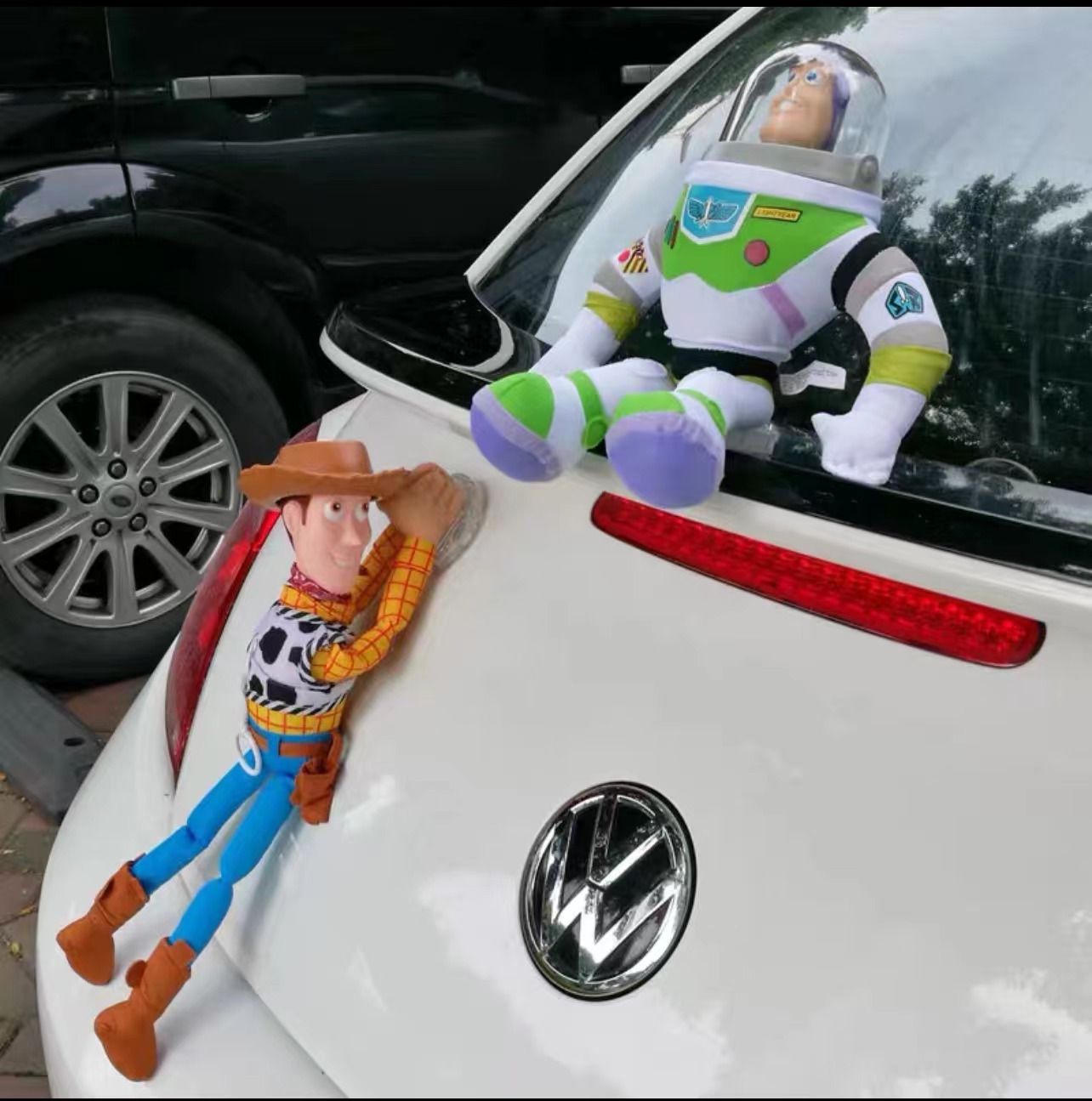 La luz de la libertad buzz lightyear rescate woody coche spiderman decoración del coche pedestal muñeca boneca decoración del coche Specification image