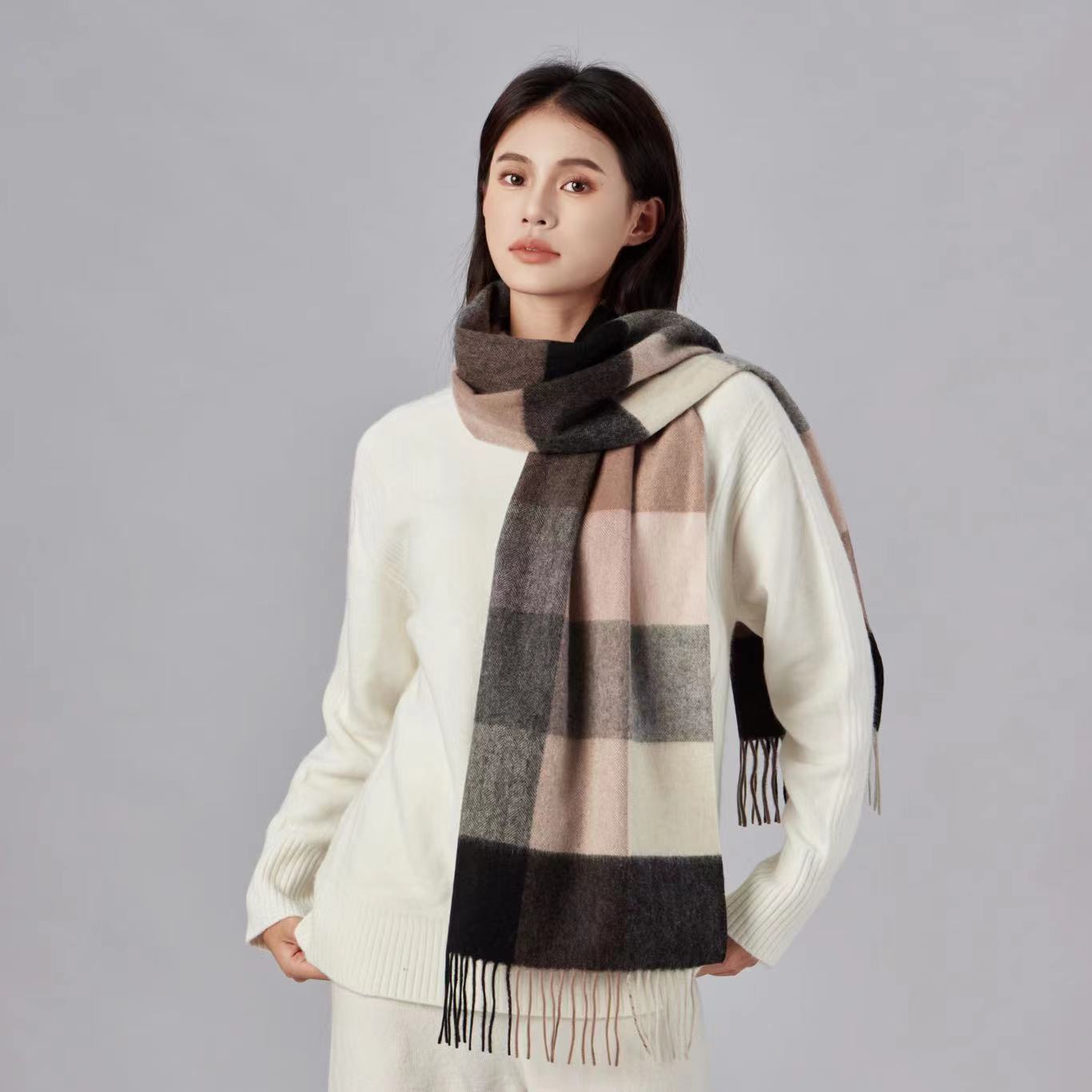 100% Wool Scarf Winter Explosion Women's Senior Sense Men's Thick Simple Checkered Bib Women's Shawl Wholesale details Picture
