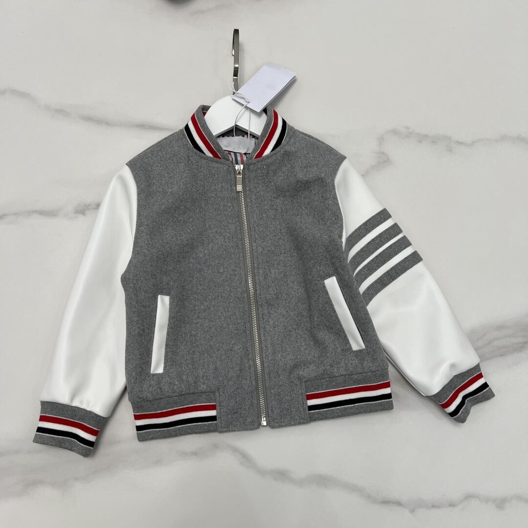 Children's clothing for kids, boys and girls, autumn and winter fashion long-sleeved, fashionable neckline zipper jackets, wool baseball jackets and tops details Picture