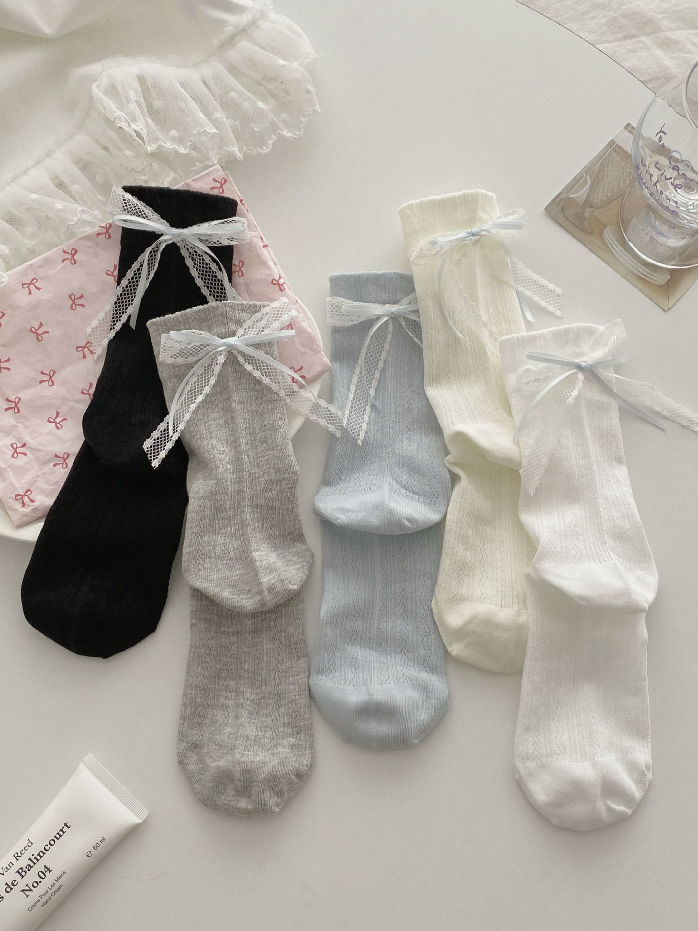 袜子地摊一件代发夏季薄款堆堆袜子女芭蕾风ins日系少女蕾丝蝴蝶结飘带无骨中筒袜一件代发详情16