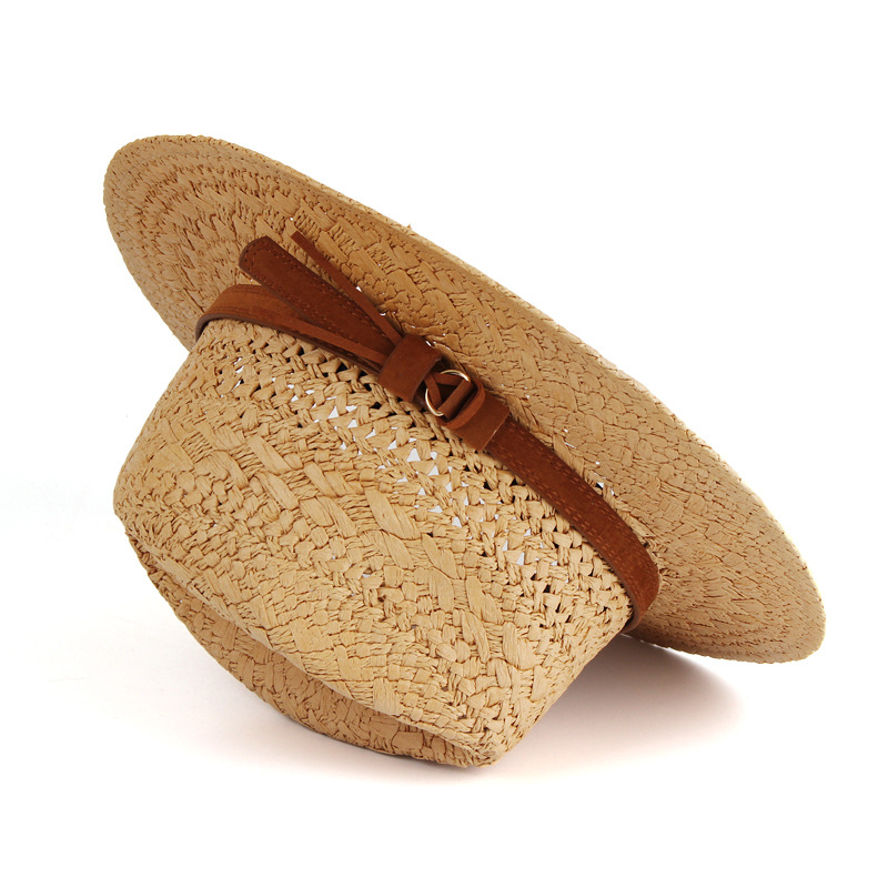 Fashionable British Straw Small Top Hat For Men And Women Couples Summer Travel Travel Visor Hat Outdoor Sungrass Hat Application Scenario
