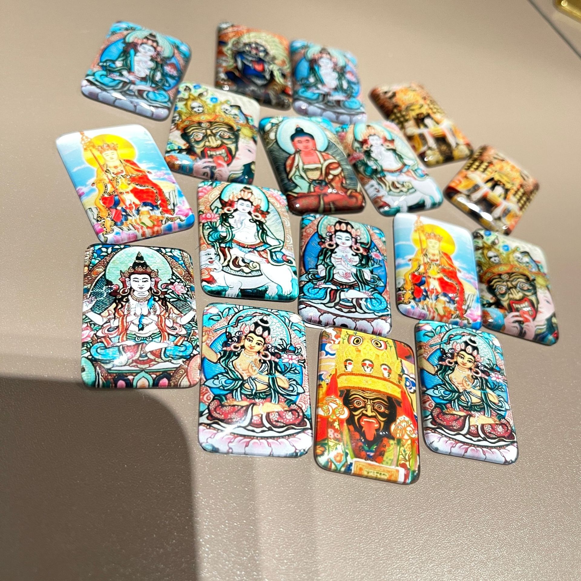 长方时光宝石白底实物图