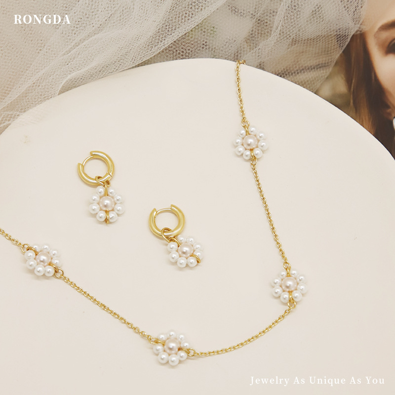 Korean version fresh and sweet earring set woven pearl earrings Female 2022 new summer clavicle chain necklace accessories full figure