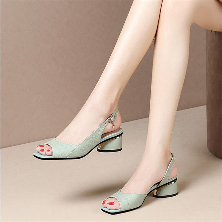 Sandals For Women 2023 Summer New Good Quality Korean Version With A Skirt With Ladies One-Line Buckle Roman Sandals Wholesale Application Scenario