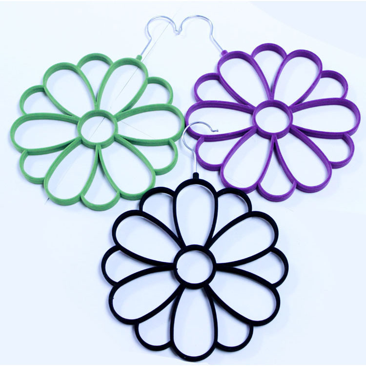 Creative non-slip sunflower flocking silk towel rack drying storage clothes hanging petals flocking clothes rack plastic flower type clothes hanging thumbnail