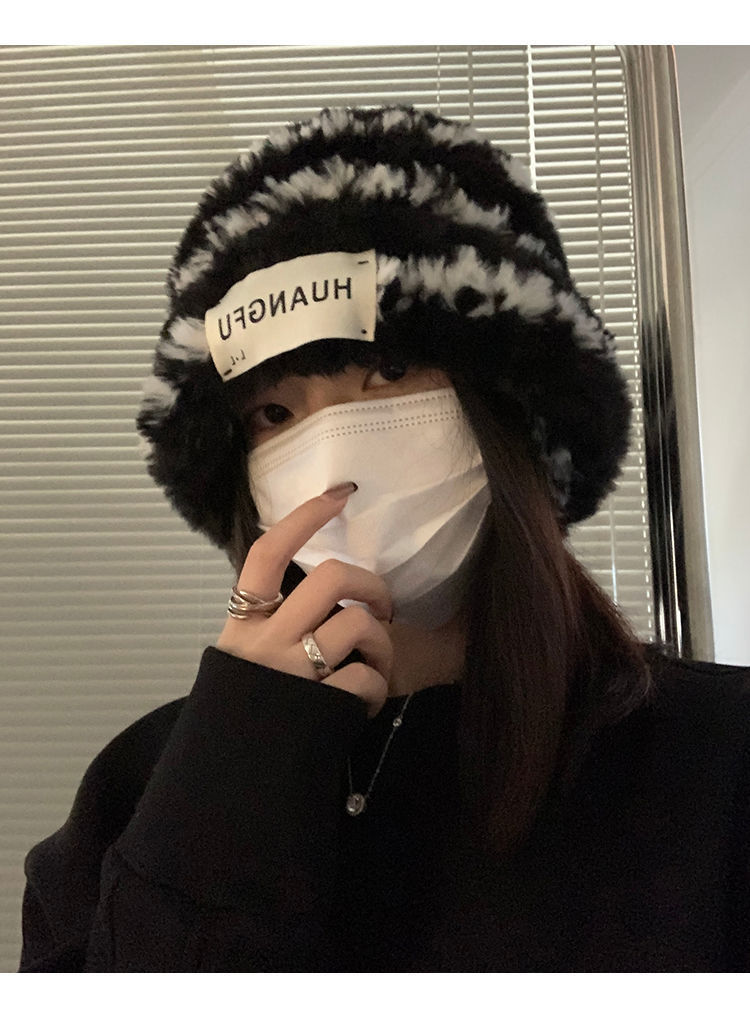 新款毛线帽子女冬季针织条纹显脸小毛绒保暖加厚大头围护耳堆堆帽详情9