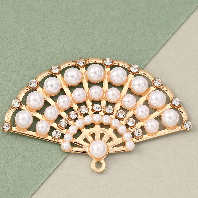 Wholesale metal pearl water diamond fan-shaped pendants, ancient-style wedding corsages, round fans, decorative diy accessories and ornaments Specification image