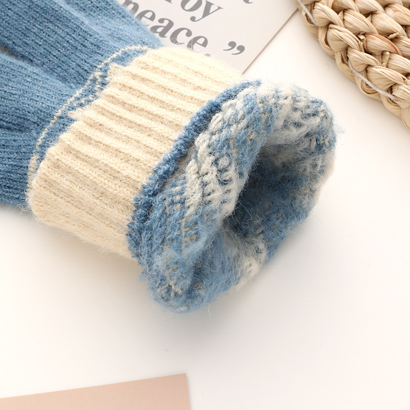 Autumn and winter adult warm gloves for women, with additional fleece cold-proof knitted snowflake wool, finger-separated touch screen gloves Specification image