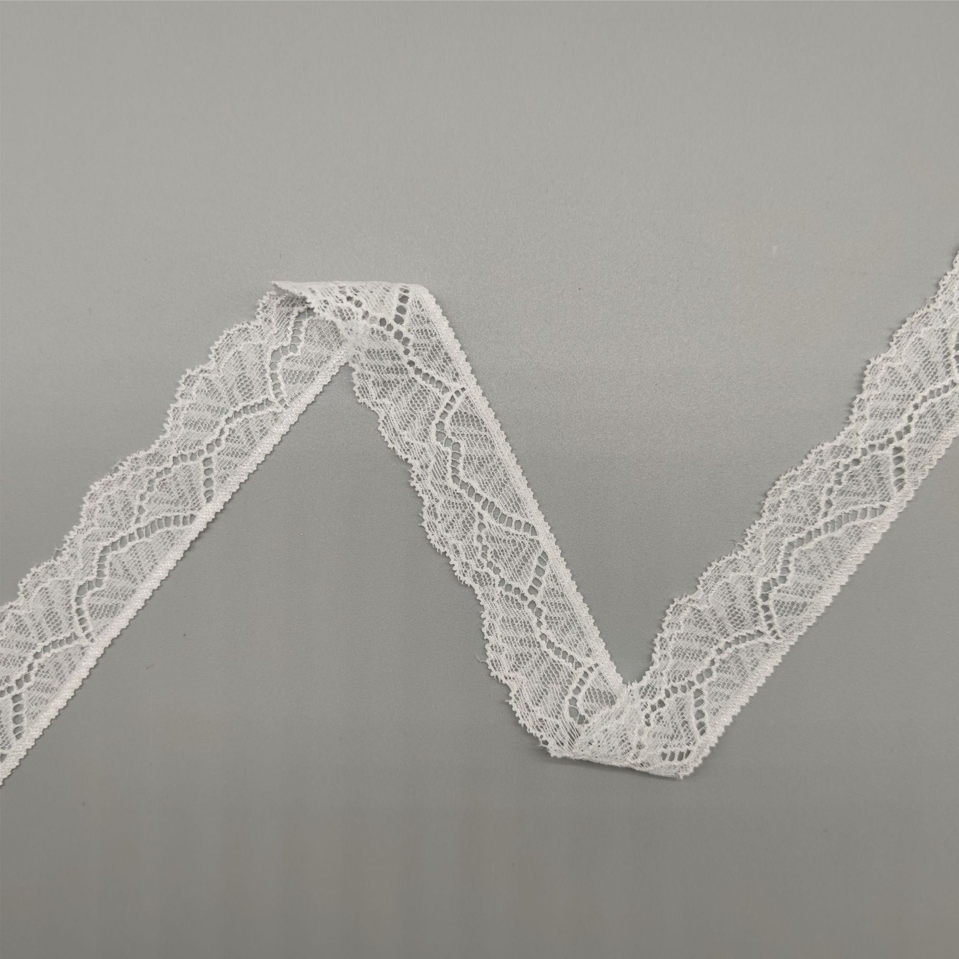 3cm lace elastic trim, skirt hem, children's wear, wedding dress, decorative hem, clothing trim, lace edge Application Scenario