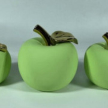 Simple European-style custom apple ornaments for home and hotel use, electroplated in multiple colors details Picture