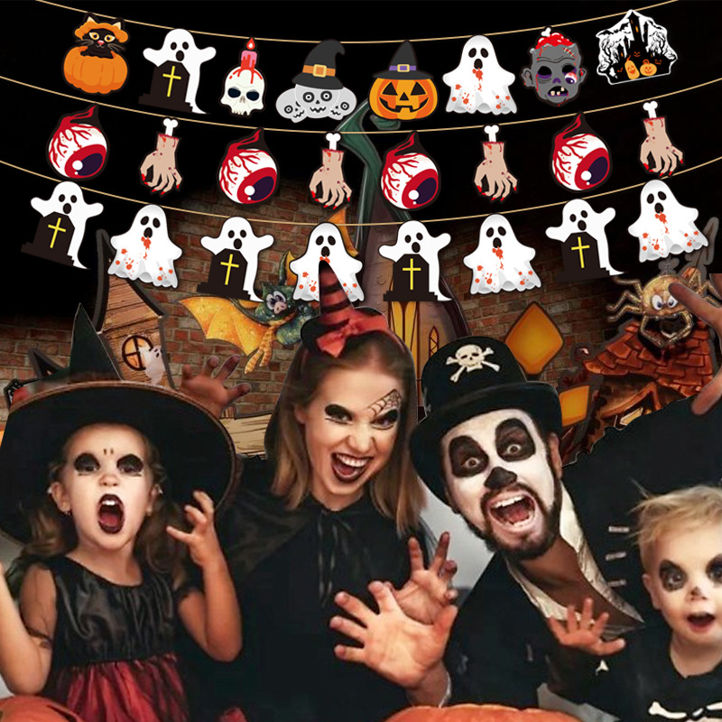 Cross-border exclusive new Halloween flag-raising party decoration items, hanging ornaments, scene atmosphere setting props, triangular flags Application Scenario
