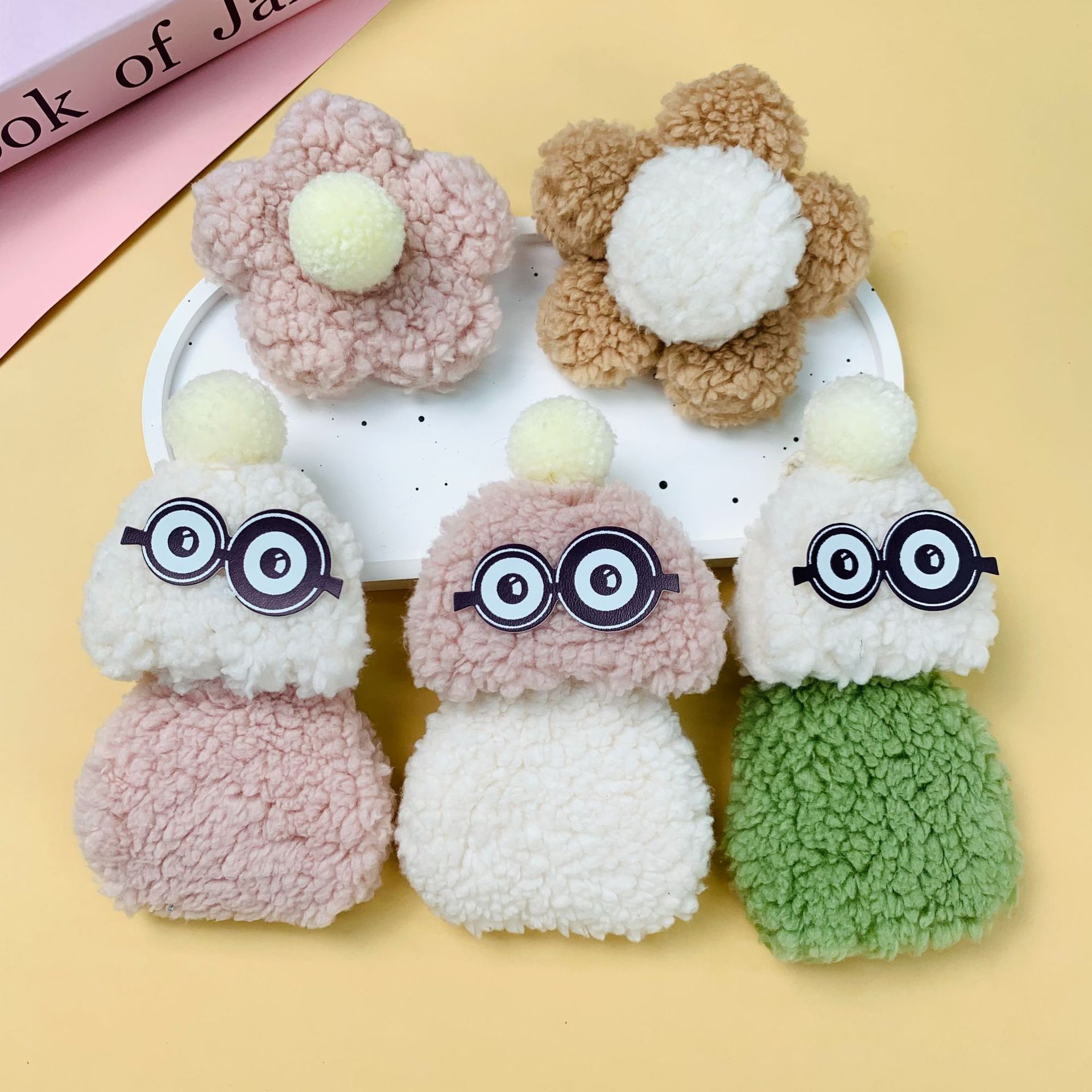 Cute plush flower little monster plush accessories, small pendants, cute children's clothing, shoes and socks diy accessories