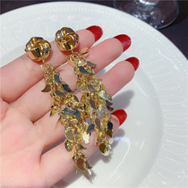 Metal long leaf tassel earrings niche temperament high-grade sense sequin earrings female 2023 new earrings trendy products
