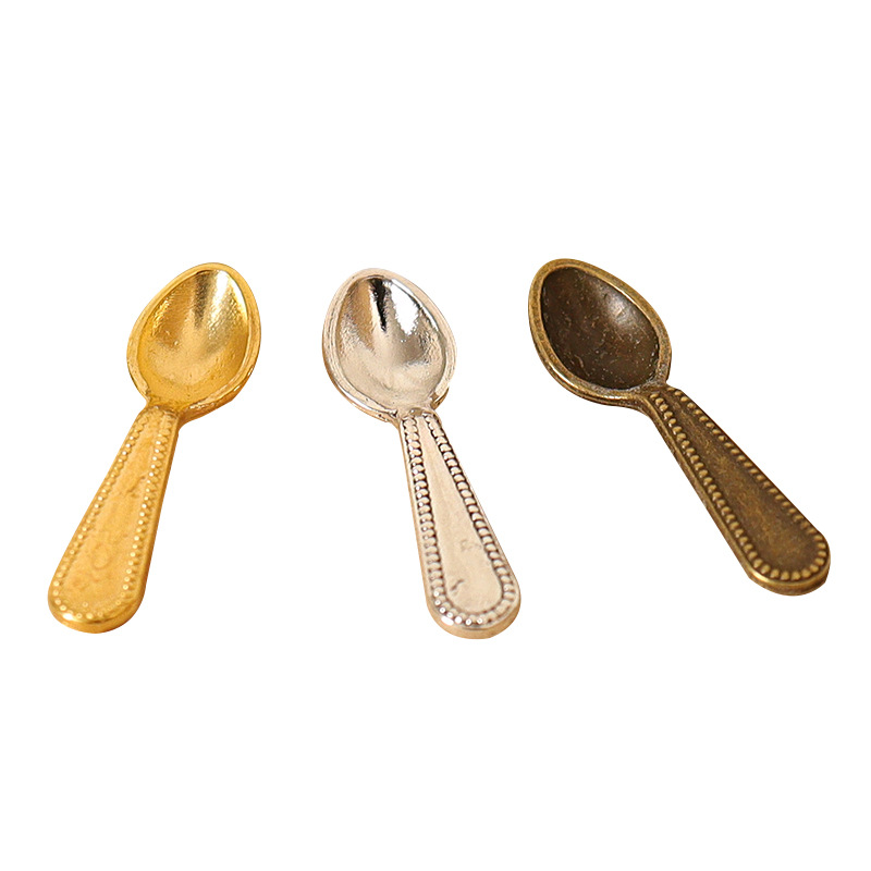 Dollhouse miniature classic knife, fork and spoon tableware simulation mini dollhouse scene model Decorative small ornaments Item Picture