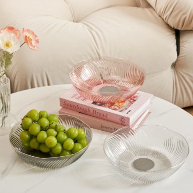 Home internet-famous fruit plate, modern style living room coffee table, candy and snack plate, light luxury style, high appearance level, water-draining, large capacity storage fruit plate Application Scenario