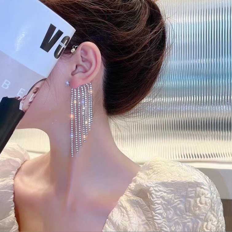 Estilo coreano con diamantes mariposa orejas colgantes sin orejas agujeros orejas clips de hueso ins chilli viento personalidad superfairy pendientes orejas para mujer solo Application Scenario