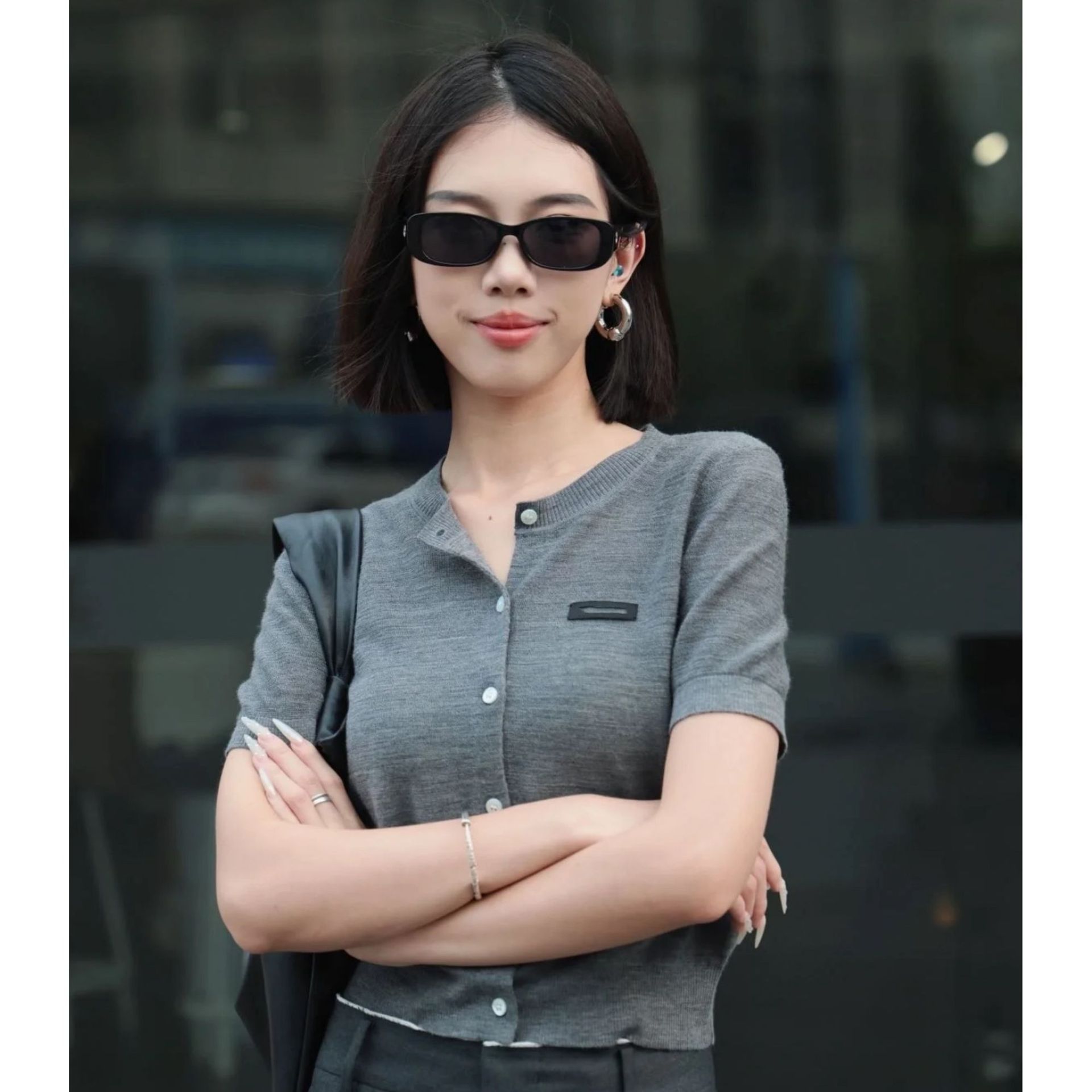 The 2024 summer new M fine-count woolen woven label commuting, smart and stylish slim short knitted cardigan