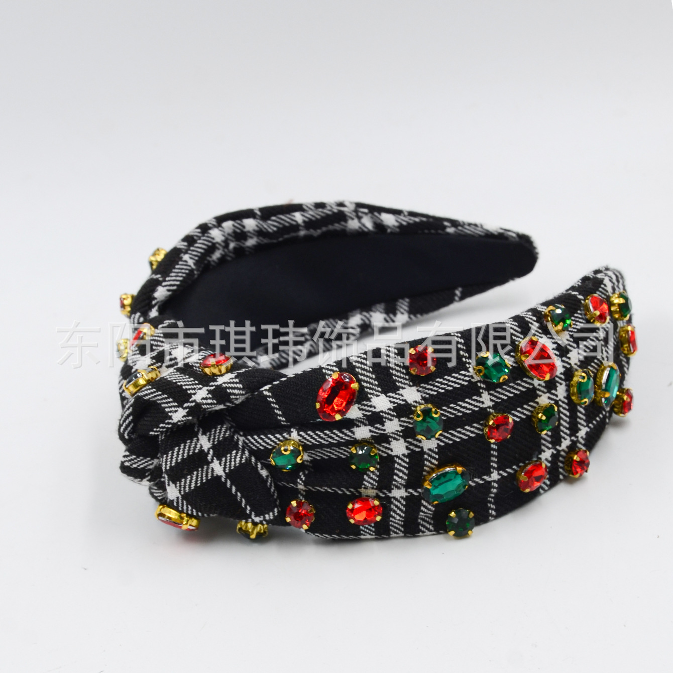 Qiwei Accessories' exclusive Christmas fabric knot Christmas hairband with European and American Scottish style for women, simple and versatile Christmas style, festive style Application Scenario