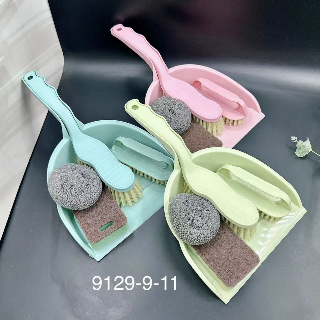 Candy-colored brush and dustpan set, soft-bristled broom and iron dustpan set Specification drawing