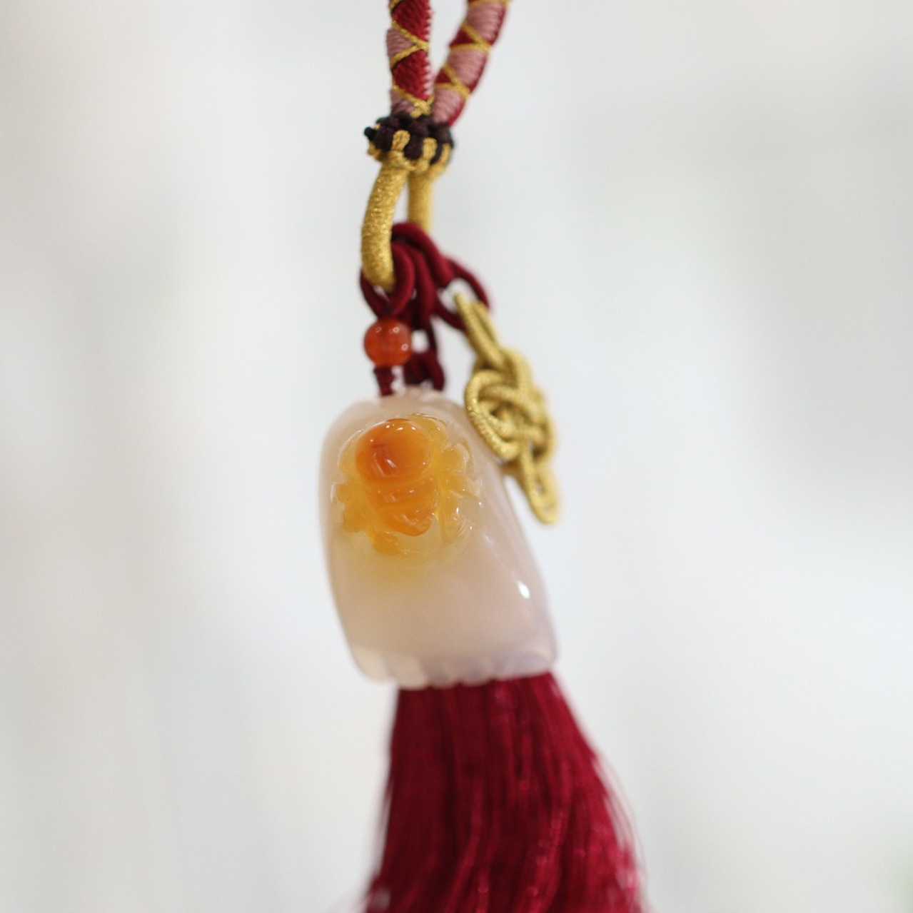 Keychain pendants for men and women, natural agate tassels, keychain jewelry accessories, car hangers, bag hangers, interior accessories Item Picture