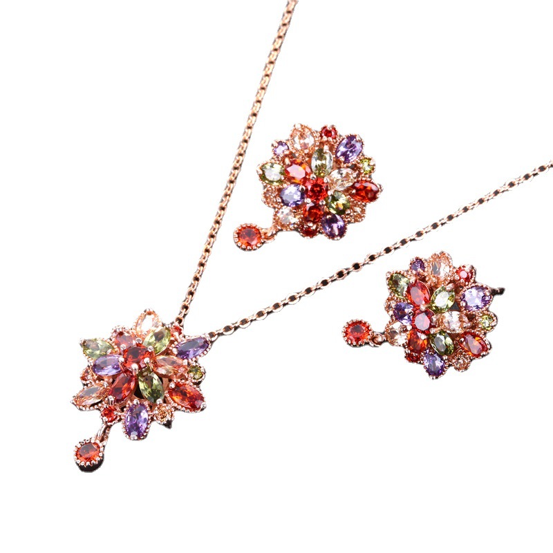 The hot-selling Korean version of the colored zircon rose gold necklace and the Dragon Maiden flower pendant for women are being live-streamed by the manufacturer Item Picture