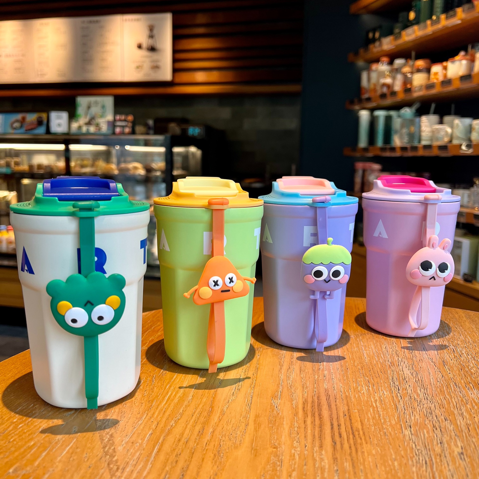 Internet-famous expression insulated cup, fun coffee cup, high appearance level water cup for men and women, portable student cup, 316 stainless steel cup Application Scenario