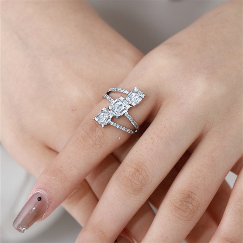 2023 European and American exaggerated copper micro-inlaid zircon ring for women, non-fading open ring, niche index finger ring wholesale, Kas Application Scenario