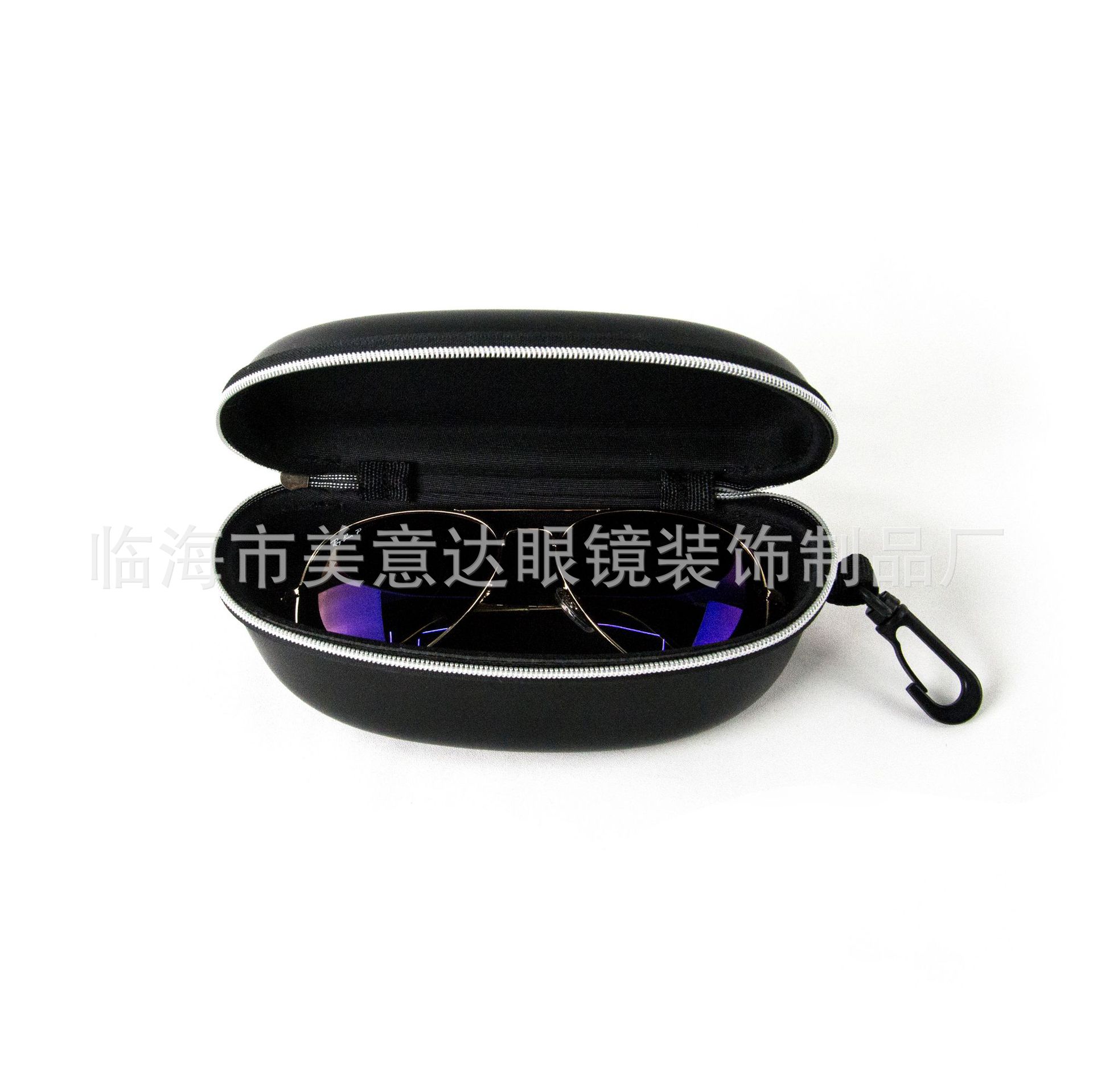 Leather sunglasses, zipper case, lightweight, unisex sports case with hooks Specification image