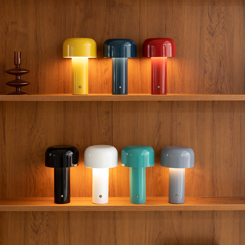 Designer Creative Mushroom Decorative Lamp Bedroom Ambiance Bar Table Lamp Usb Wireless Charging Bedside Lamp Lamp details Picture
