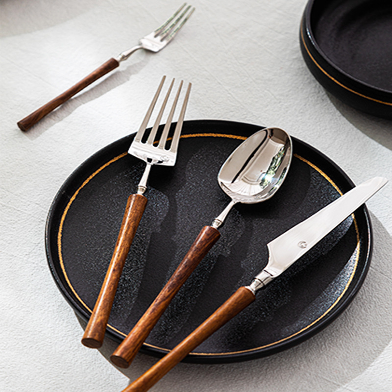 Small Man Waist 304 Stainless Steel Tableware Light Luxury Yellow Pear Wooden Handle Spoon Tableware Knife, Fork And Spoon Tableware Set Wholesale Application Scenario