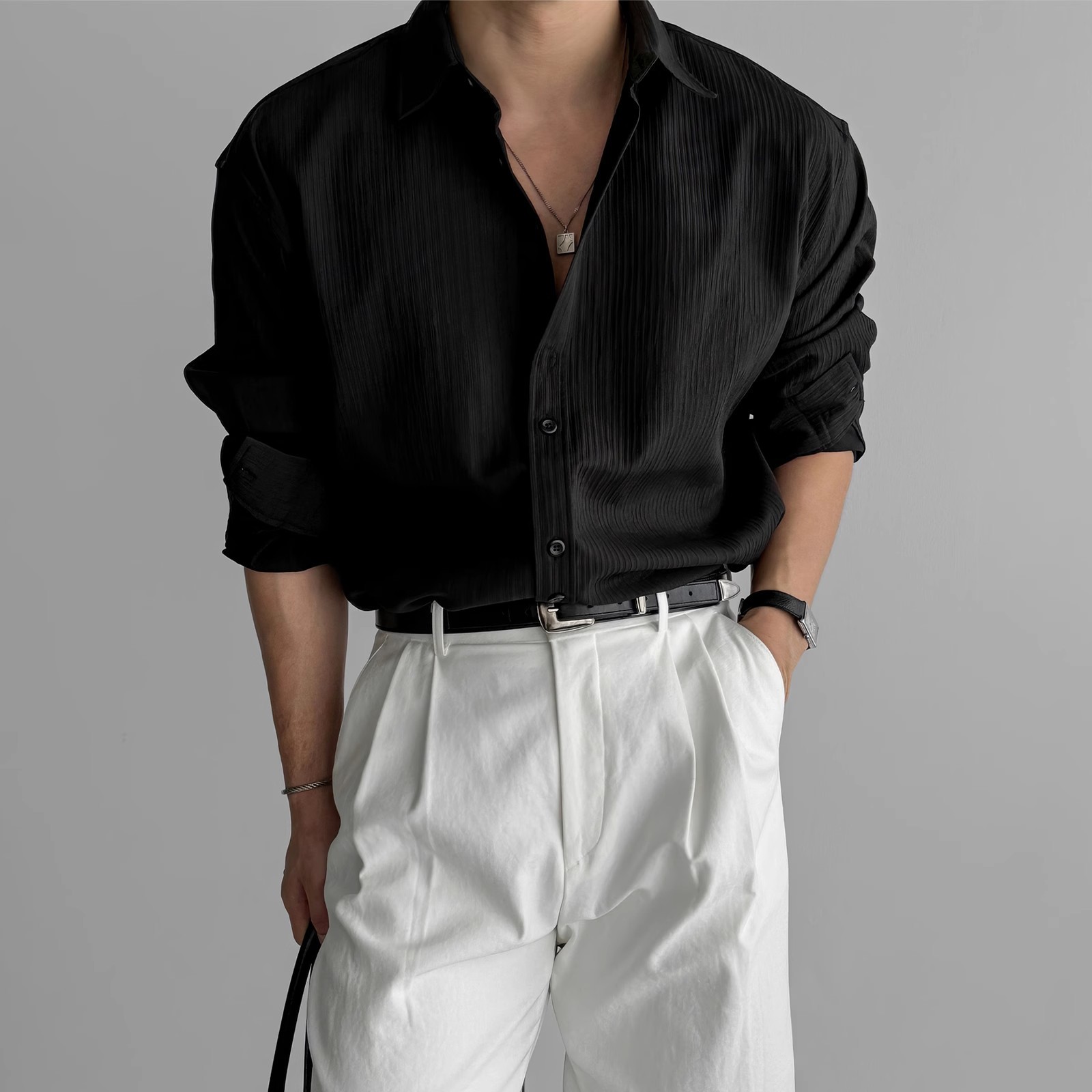 Black long-sleeved shirt for men, with a high-end vertical stripe texture, light mature style, inch shirt, versatile, no-iron casual business shirt