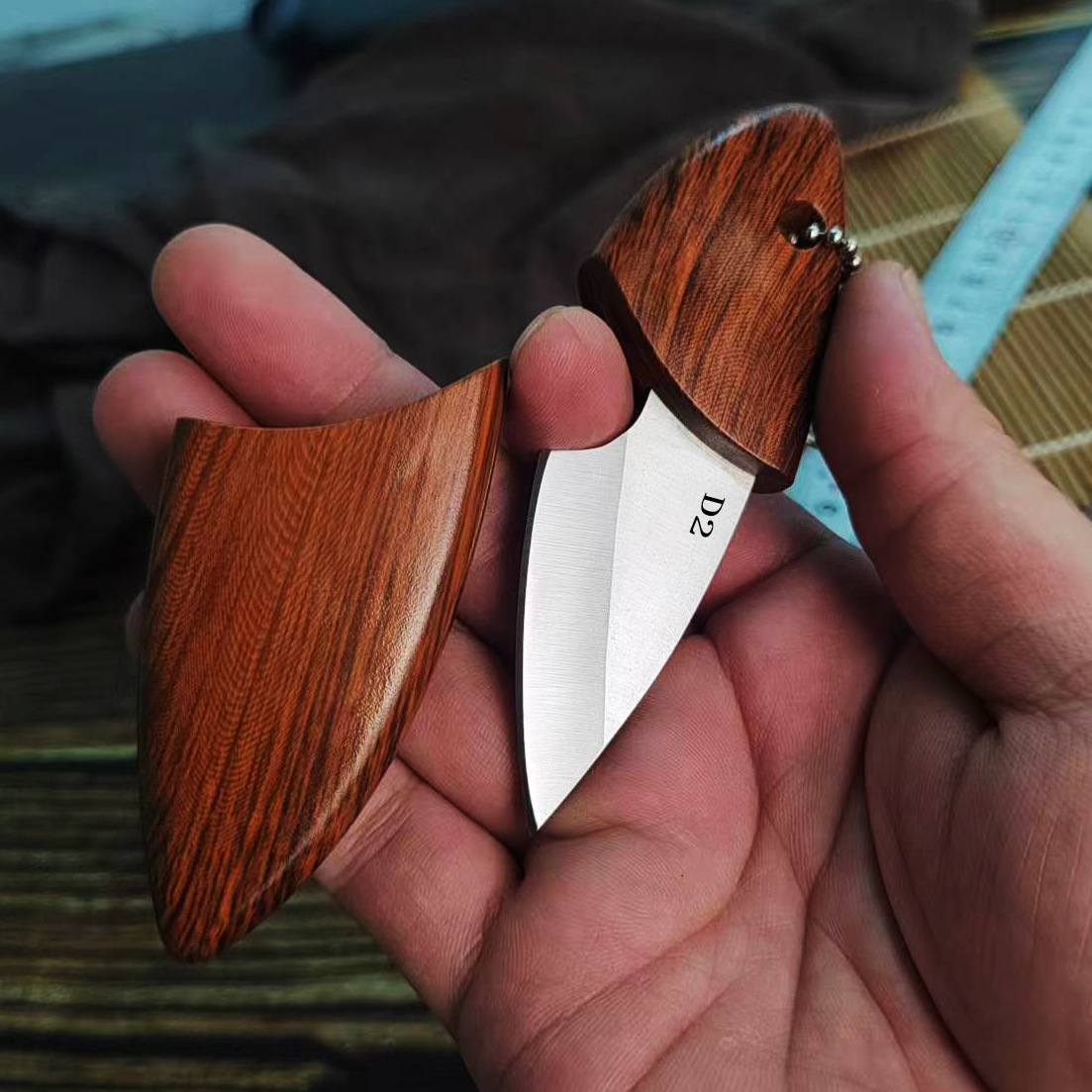 Mini wood-like knife, portable outdoor knife, peeler, fruit knife, outdoor camping knife, and Courier opening knife Specification image