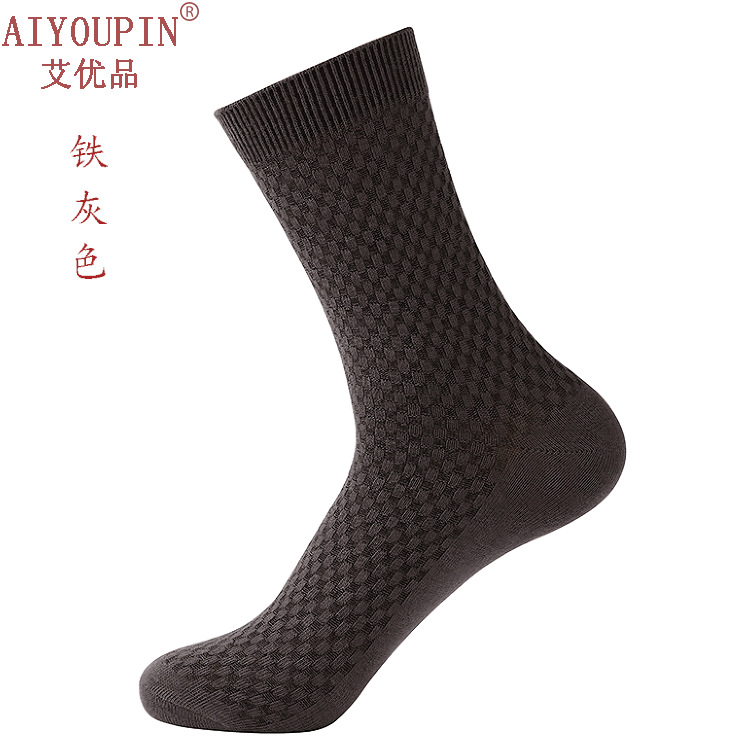 Wholesale of new bamboo fiber men's socks with double-needle subtle patterns and small squares from the manufacturer Application Scenario